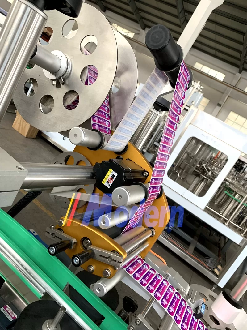 How to Choose the Right Shrink Sleeve Label Applicator