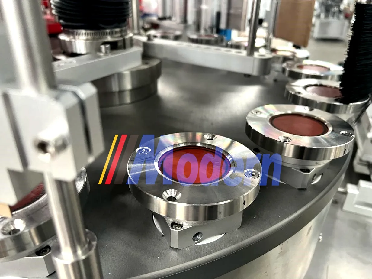 High Speed Rotary Self-Adhesive Labeling Machine view 4