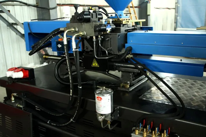 Injection moulding machine