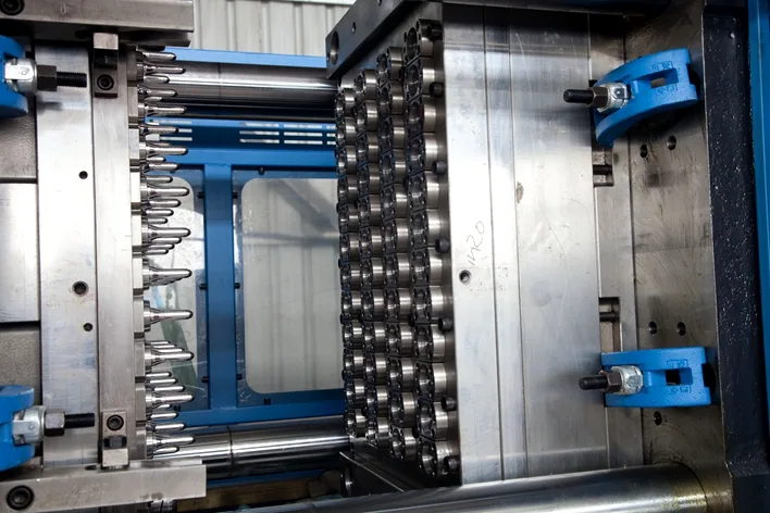 PET Preform Injection Moulding Machine view 3