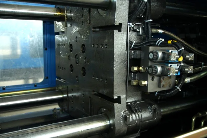 PET Preform Injection Moulding Machine view 4